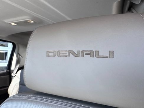 Used 2016 GMC Sierra 1500 Denali w/ Denali Ultimate Package AWD/4WD image 25