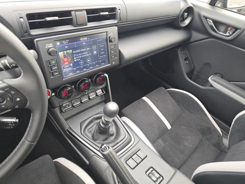 Used 2025 Subaru BRZ Limited w/ Popular Package 2 image 20