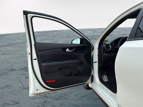 Certified 2022 Kia Forte GT-Line w/ GT-Line Premium Package image 10