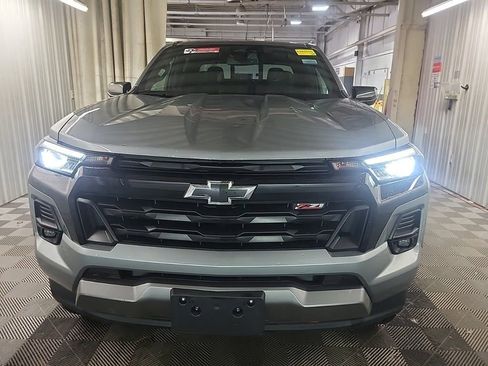 Used 2023 Chevrolet Colorado Z71 w/ Z71 Convenience Package 2 AWD/4WD image 6