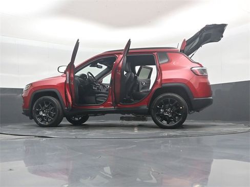 New 2026 Jeep Compass Latitude image 53