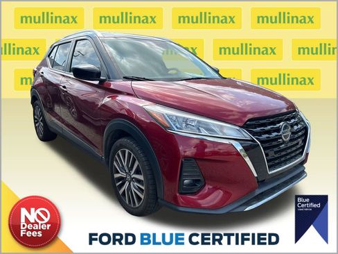 Used 2021 Nissan Kicks SV FWD image 1