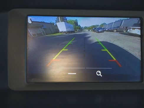 Used 2018 Ford Focus SE FWD image 17