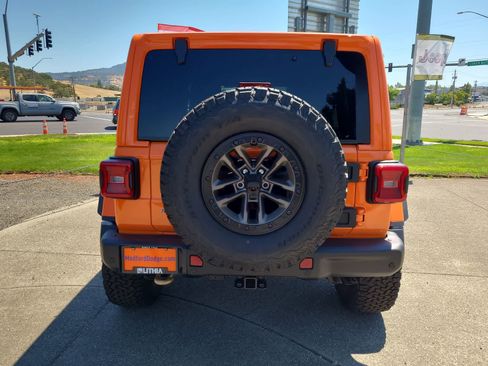 New 2025 Jeep Wrangler Unlimited Rubicon 392 image 13