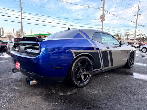Used 2017 Dodge Challenger R/T w/ Quick Order Package 22P T/A image 7