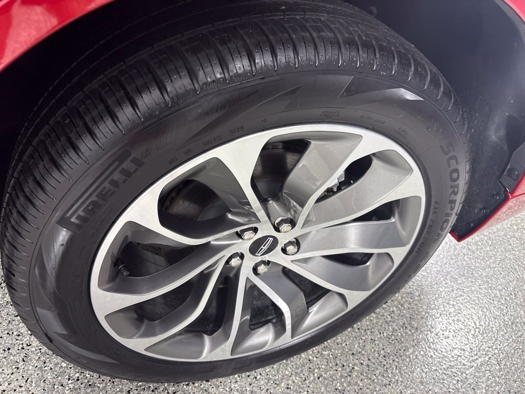 Used 2026 Lincoln Aviator AWD w/ Jet Appearance Package image 32