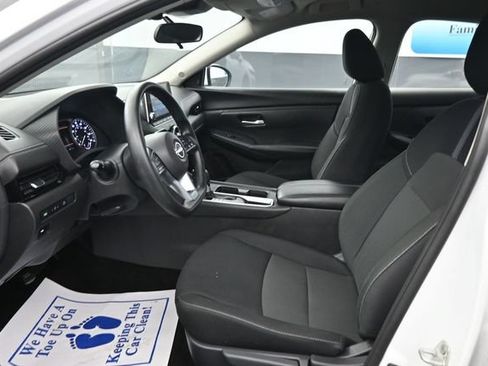 Used 2025 Nissan Sentra SV FWD image 11