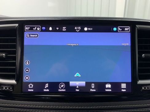 Used 2022 Chrysler Pacifica Limited w/ S Appearance Package image 10