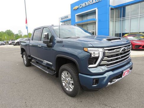 New 2025 Chevrolet Silverado 3500 High Country w/ LPO, Dark Essentials Package image 3