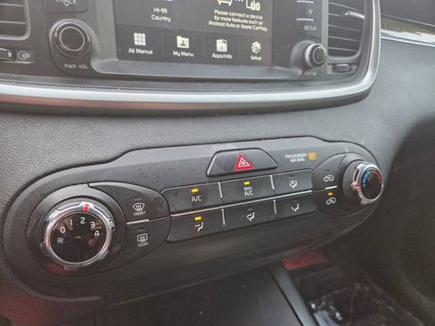 Used 2020 Kia Sorento L FWD image 16