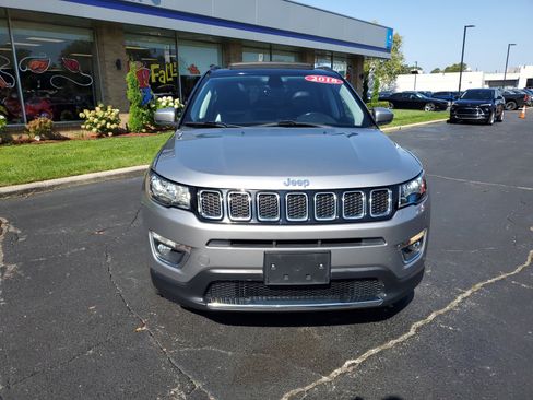 Used 2018 Jeep Compass Limited w/ Navigation Group image 3