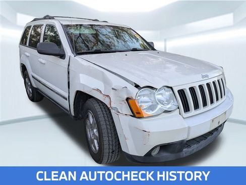 Used 2010 Jeep Grand Cherokee Laredo image 4