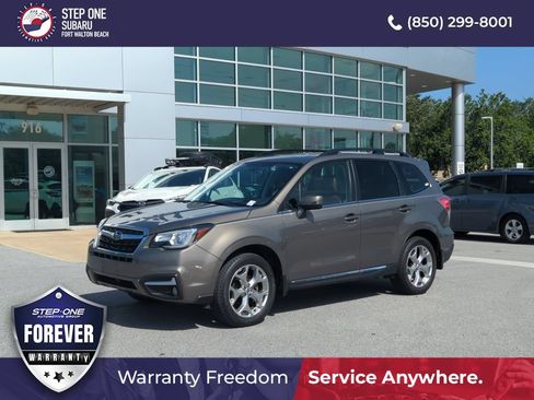 Used 2017 Subaru Forester 2.5i Touring AWD/4WD image 2