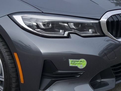 Used 2022 BMW 330e w/ Driving Assistance Package image 8