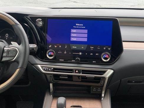 Used 2026 Lexus RX 450h AWD w/ Convenience Package image 31