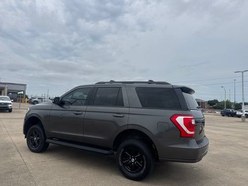 Used 2019 Ford Expedition XLT w/ Equipment Group 201A RWD image 15