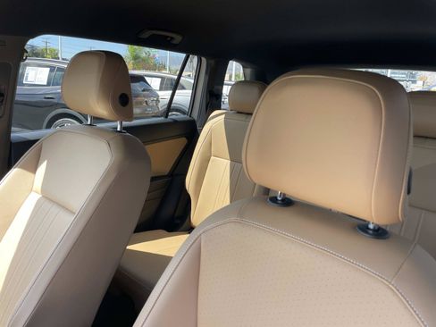Certified 2022 Volkswagen Tiguan SE AWD/4WD image 24