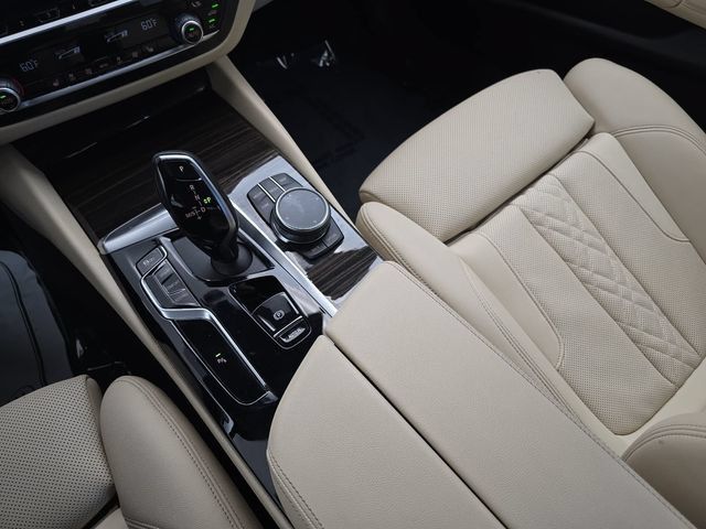 Used 2023 BMW 530i xDrive w/ Premium Package AWD/4WD image 22