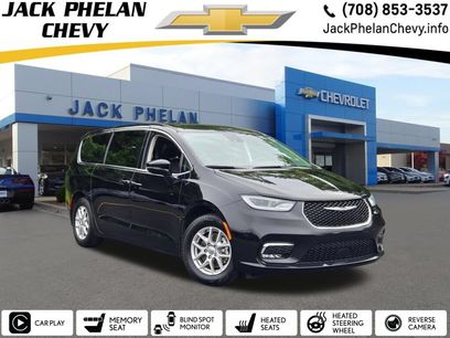 Used 2024 Chrysler Pacifica Touring-L