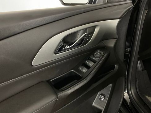 Used 2023 Chevrolet Traverse LT FWD image 30