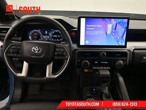 Used 2025 Toyota 4Runner TRD Off-Road Premium image 11