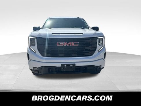 New 2024 GMC Sierra 1500 Elevation image 9