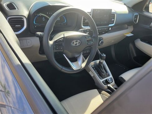 New 2026 Hyundai Venue SEL image 3
