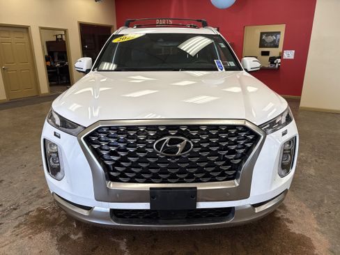Used 2022 Hyundai Palisade Calligraphy image 2