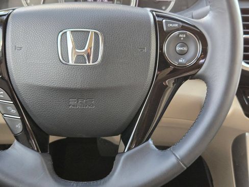 Used 2017 Honda Accord EX-L image 22