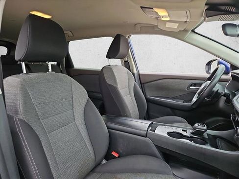 Used 2023 Nissan Rogue SV image 15