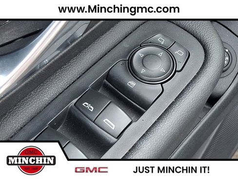 Used 2023 GMC Terrain SLT w/ Tech Package image 24