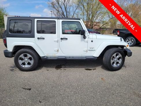Used 2016 Jeep Wrangler Unlimited Sahara w/ Dual Top Group image 2