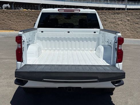 Used 2024 Chevrolet Silverado 1500 LT AWD/4WD image 17