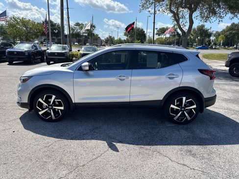 Certified 2022 Nissan Rogue Sport SL w/ Premium Package AWD/4WD image 18
