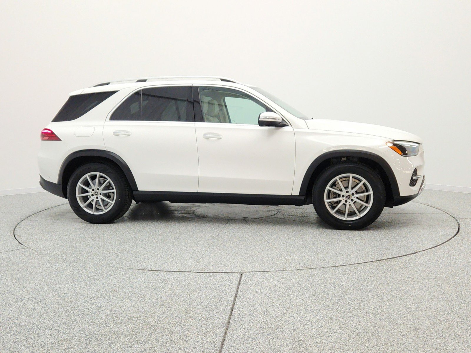 Certified 2025 Mercedes-Benz GLE 350 4MATIC image 5