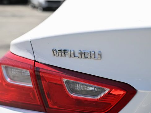 Used 2024 Chevrolet Malibu LT FWD image 12