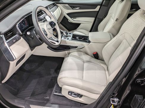 Used 2025 Jaguar F-PACE R-Dynamic S image 6