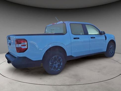 New 2025 Ford Maverick XLT w/ Equipment Group 301A image 9