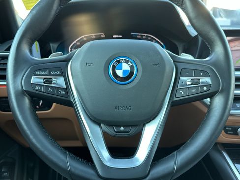 Used 2022 BMW 330e w/ Premium Package image 23
