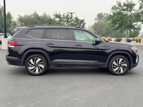 Used 2024 Volkswagen Atlas SE AWD/4WD image 8