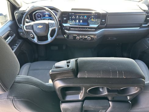 Used 2024 Chevrolet Silverado 2500 LT image 22