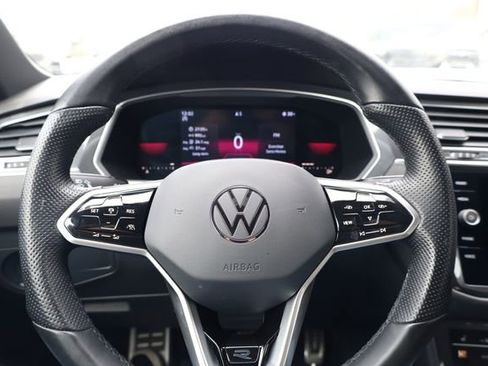 Used 2022 Volkswagen Tiguan SE R-Line FWD image 16