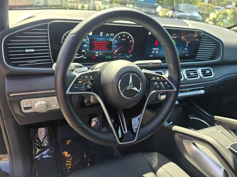 Used 2026 Mercedes-Benz GLS 450 4MATIC image 28