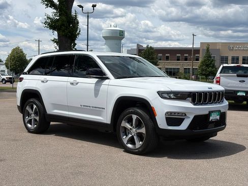 Used 2023 Jeep Grand Cherokee 4WD 4xe w/ Luxury Tech Group II image 2