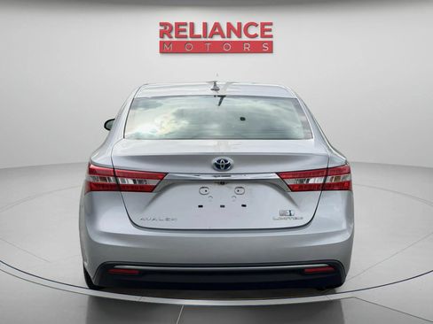 Used 2013 Toyota Avalon Limited FWD image 4