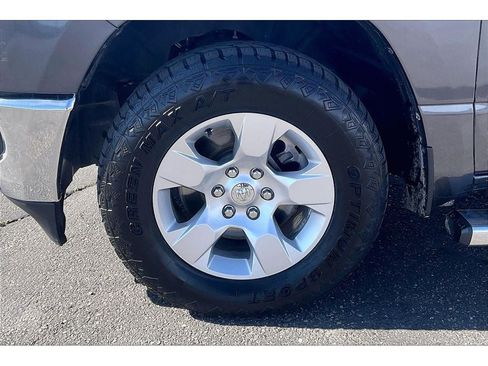 Used 2020 RAM 1500 Big Horn AWD/4WD image 10