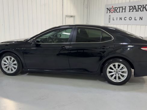 Used 2018 Toyota Camry LE w/ Convenience Package image 7