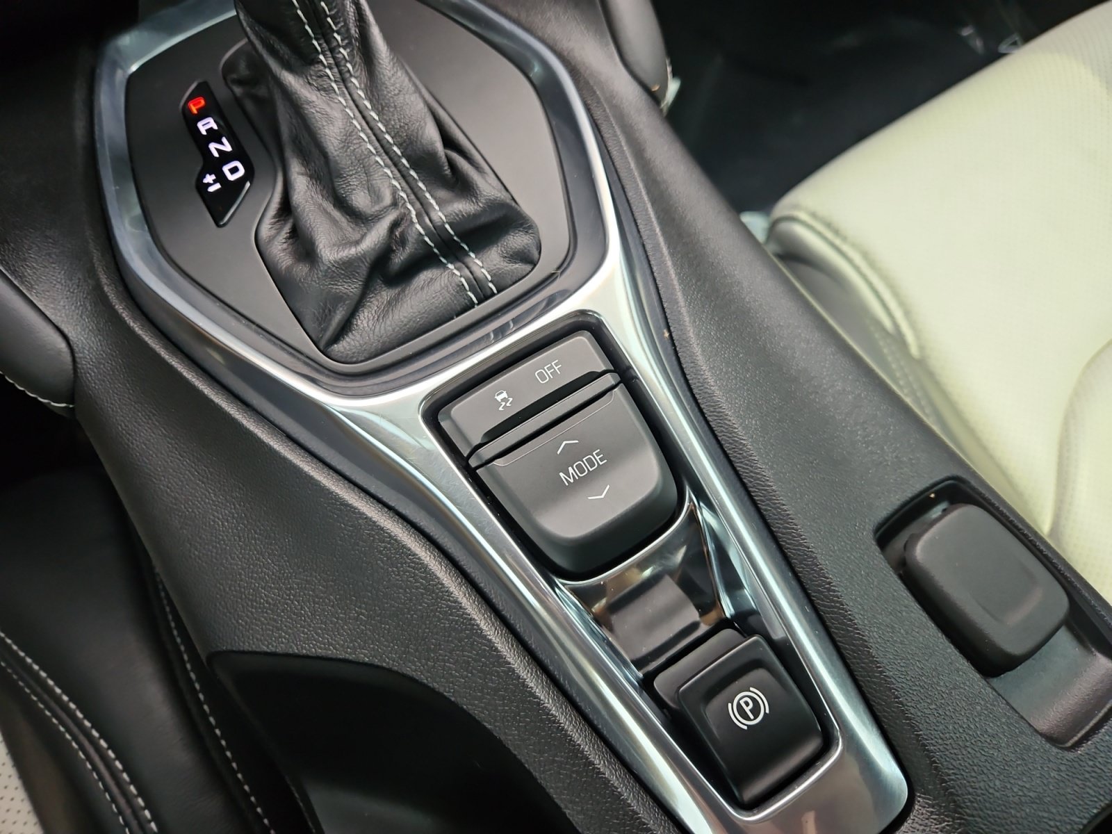 Used 2018 Chevrolet Camaro SS RWD image 22
