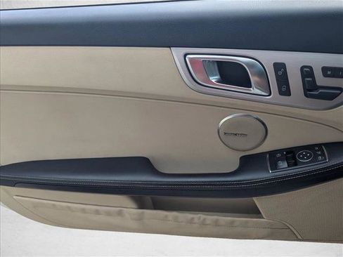 Used 2013 Mercedes-Benz SLK 250 image 7