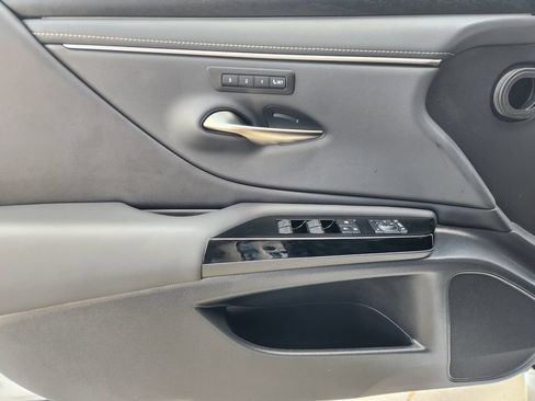 Used 2024 Lexus ES 350 w/ Premium Package FWD image 22
